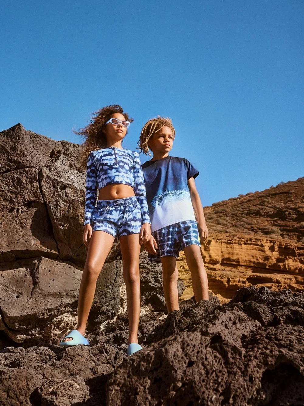 Molo Boys Rame T-Shirt - Navy Blue to White Ombre Wave Tee